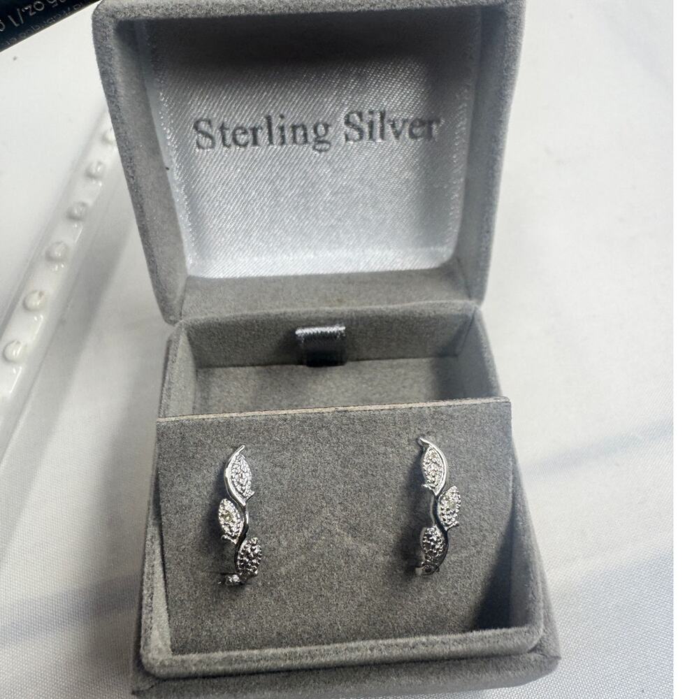 Avon Sterling Silver Diamond Accent Earrings‎ NIB, Mother's Day, Graduation